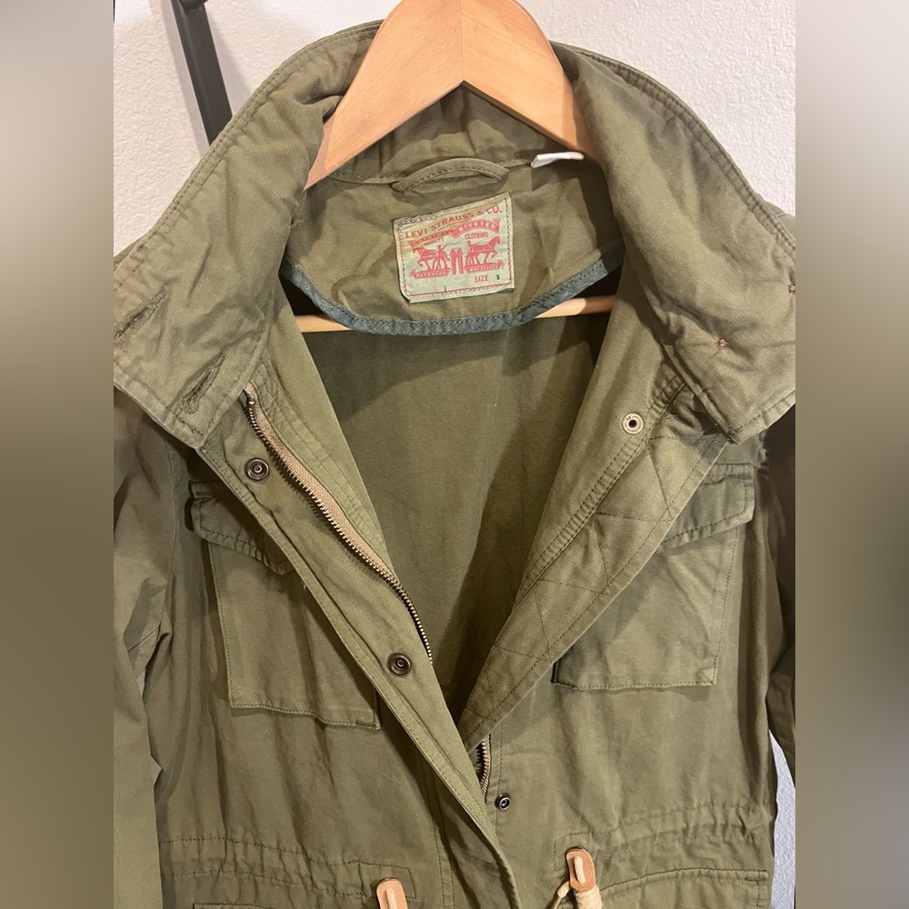 Levi’s Field Jacket - Picture 2 of 2